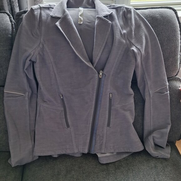 Jacket - Picture 3 of 4